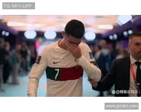 足球明星泪洒赛场背后的故事与感人瞬间大揭秘