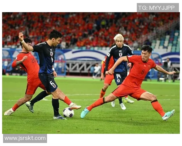 足球明星的奋斗精神与团队合作对我们生活的深刻启示